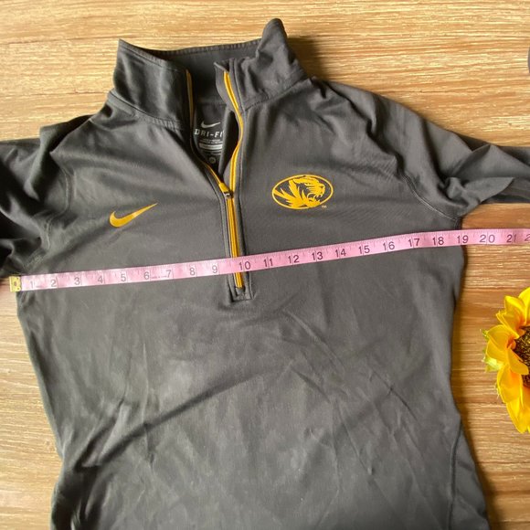 NIKE DRI-FIT TIGERS Gray Thumb holes Sweatshirt 1/2 Zip Front, Long Sleeve Sz M - Picture 14 of 16